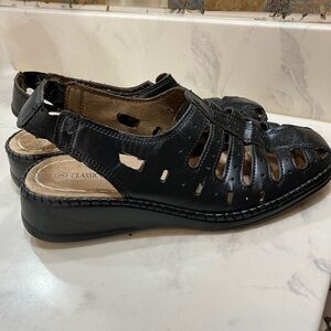 Ladies Leather sandals size 8 good condition